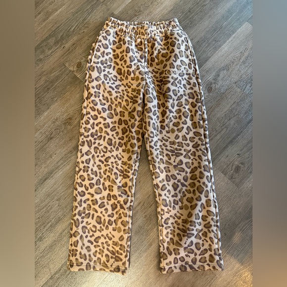 Comfrt Pants - Comfrt Minimalist Straight Leg Sweatpants Cheetah Print Size Small